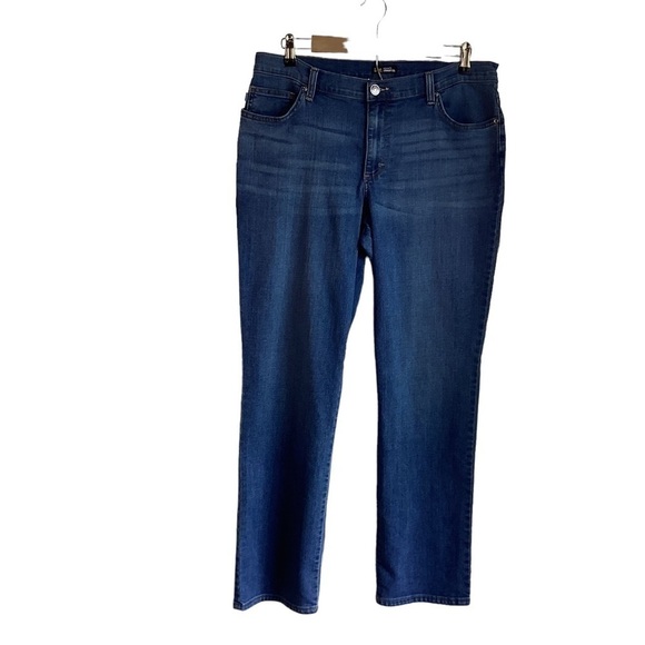 Lee Denim - Lee’s Relaxed Fit Straight Leg Women’s Denim Jeans.  Size and care were removed.